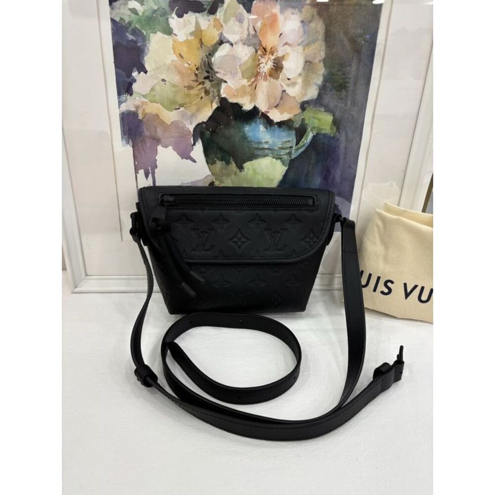 Louis Vuitton Women Pre-Loved Bag Very Good Condition